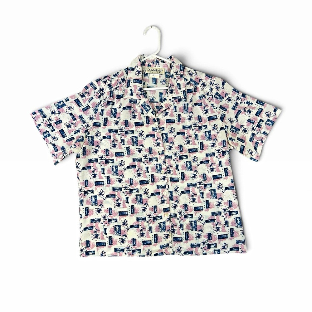 DONNKENNY Petites PXL Collared Button-Up Blouse Floral White Blue Pink